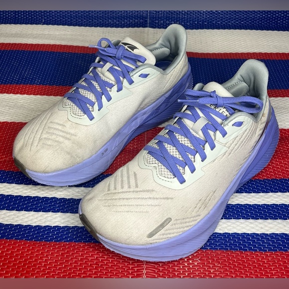 Women's - Altra FWD Experience - Size 7 US - Running Shoes - Lightweight - Picture 8 of 11